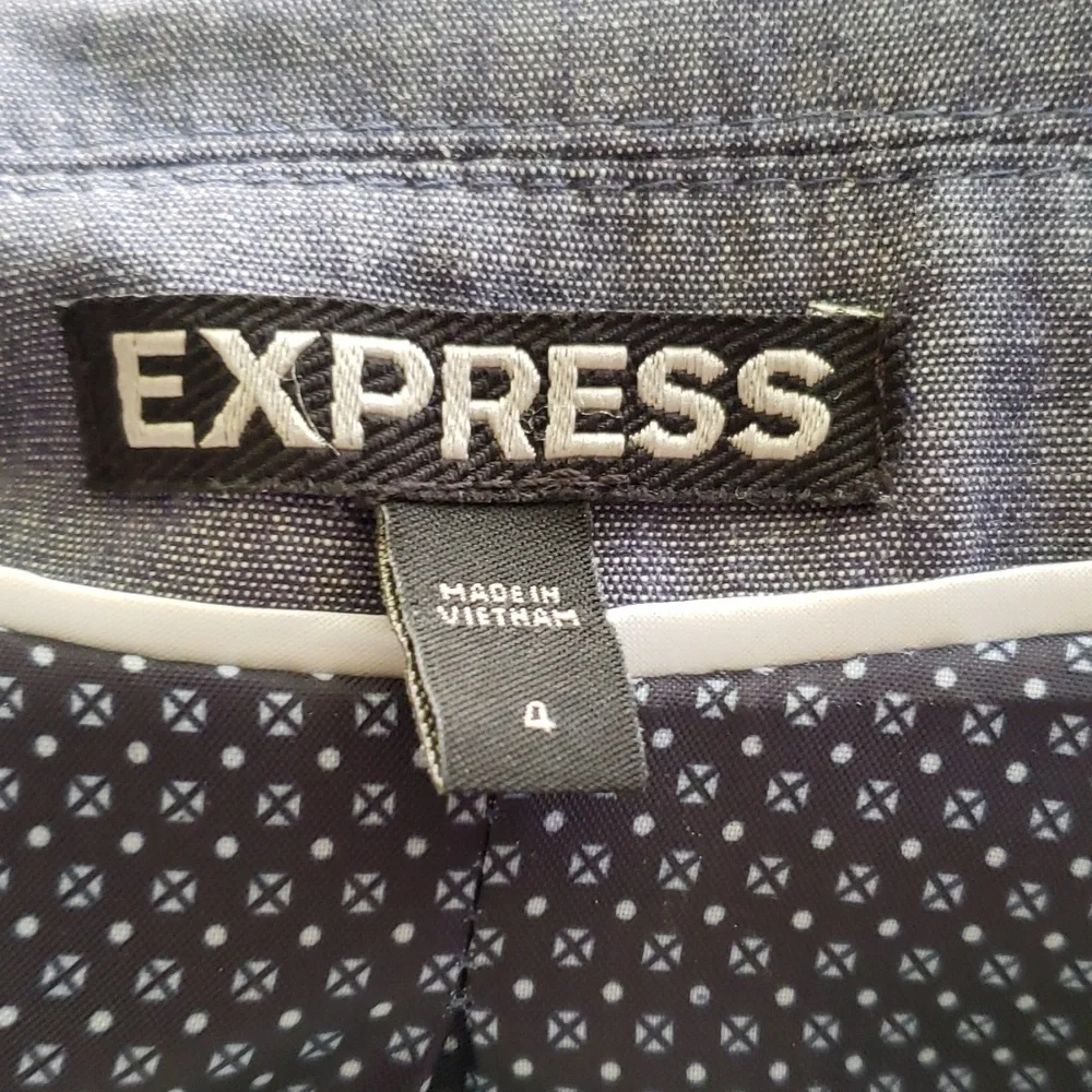 Express Blazer - Picture 4 of 7